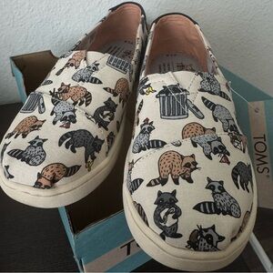 TOMS Limited Edition Alpargata – Raccoon Print (Youth 1.5)